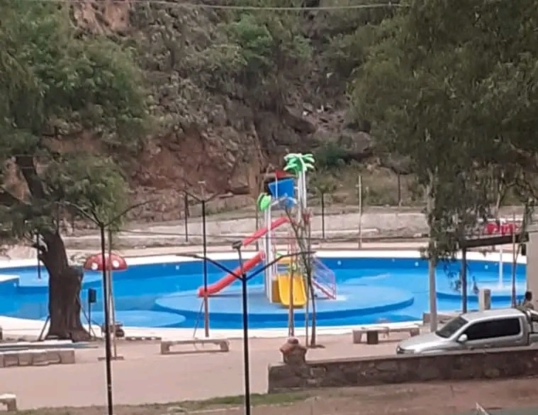 El primer PARQUE ACUATICO RIOJANO: En los detalles finales