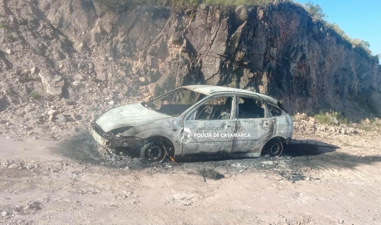 CATAMARCA: Se prendieron fuego los neumáticos mientras viajaba