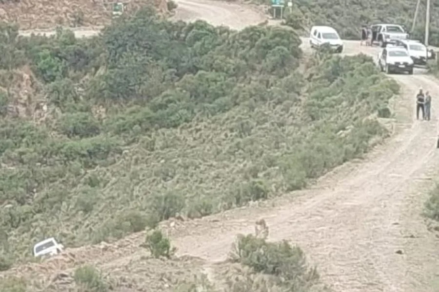 CHILECITO: Dejó su auto sin freno de mano y cayó a un barranco