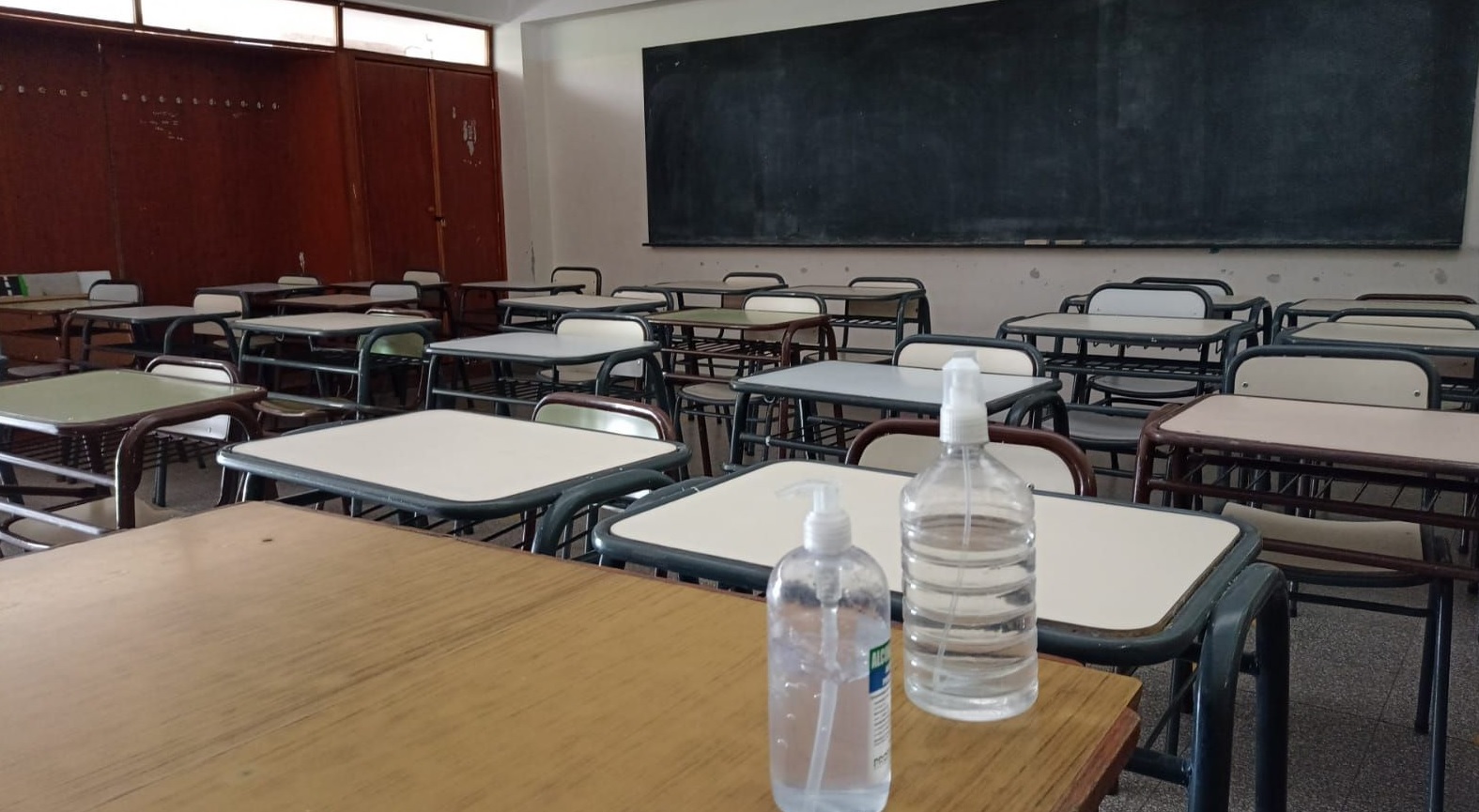 NUEVAMENTE LOS DOCENTES CONFIRMAN PARO PARA JUEVES Y VIERNES