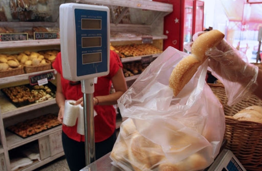 SE VIENE OTRO AUMENTO DEL PAN: A partir del lunes sube un 15 %