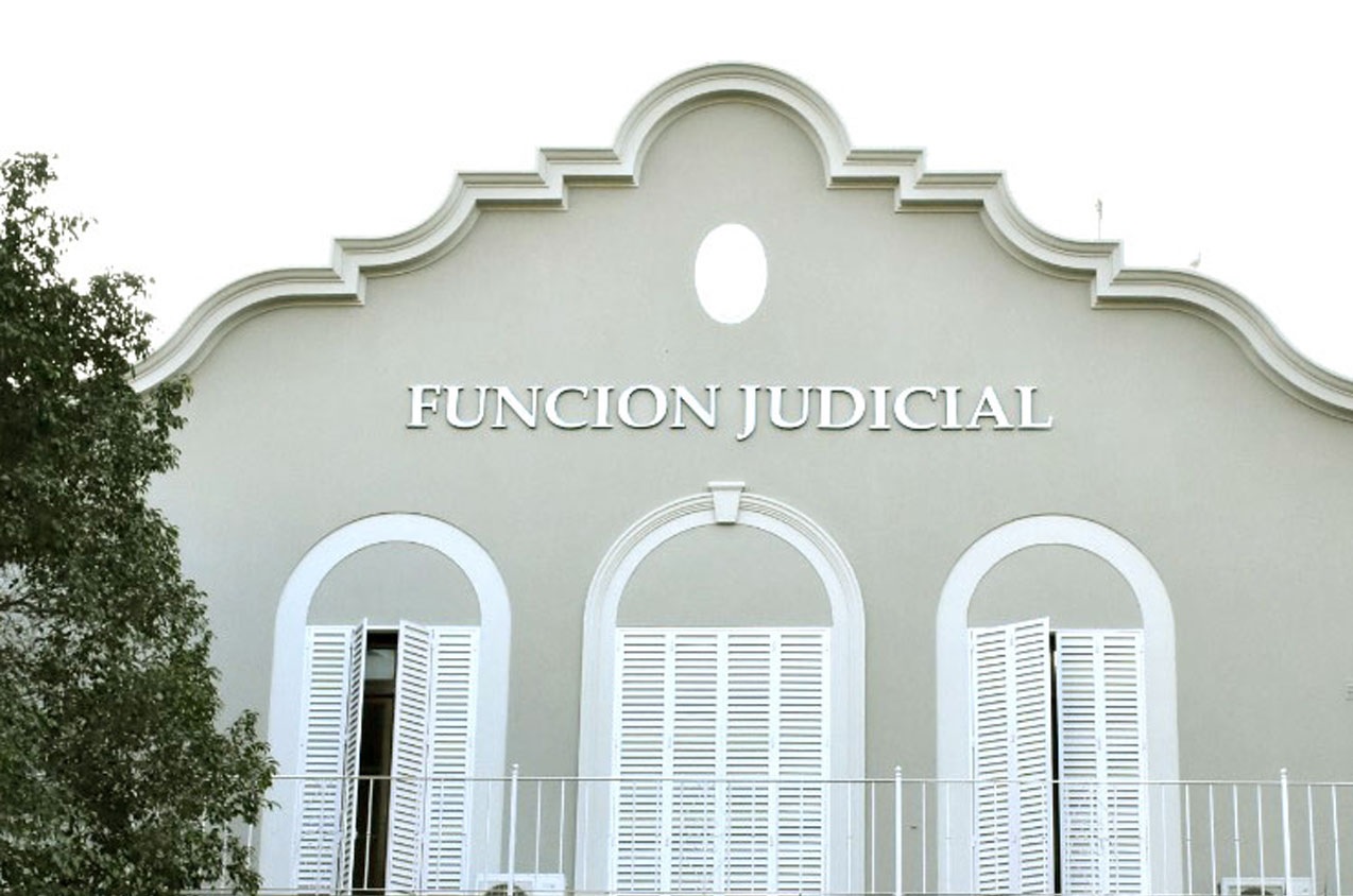 LA JUSTICIA LE OTORGÓ A UN HIJO EL APELLIDO DE SU PROGENITOR YA FALLECIDO
