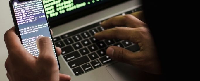 Influenchantas: Estafas Digitales y el Carisma Criminal en Redes Sociales