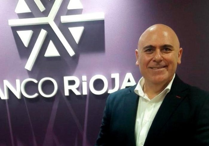 Banco Rioja garantiza extracciones sin costo para empleados públicos y jubilados
