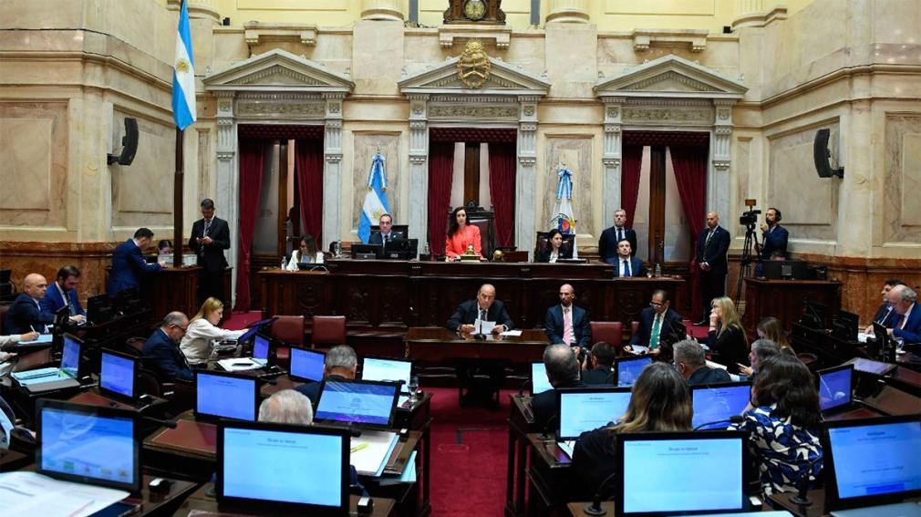 Los senadores cobrarán más de $9 millones brutos desde mayo
