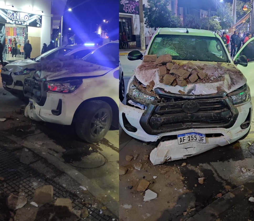 CHILECITO: DOS CAMIONETAS CHOCARON EN UN LOCAL COMERCIAL 
