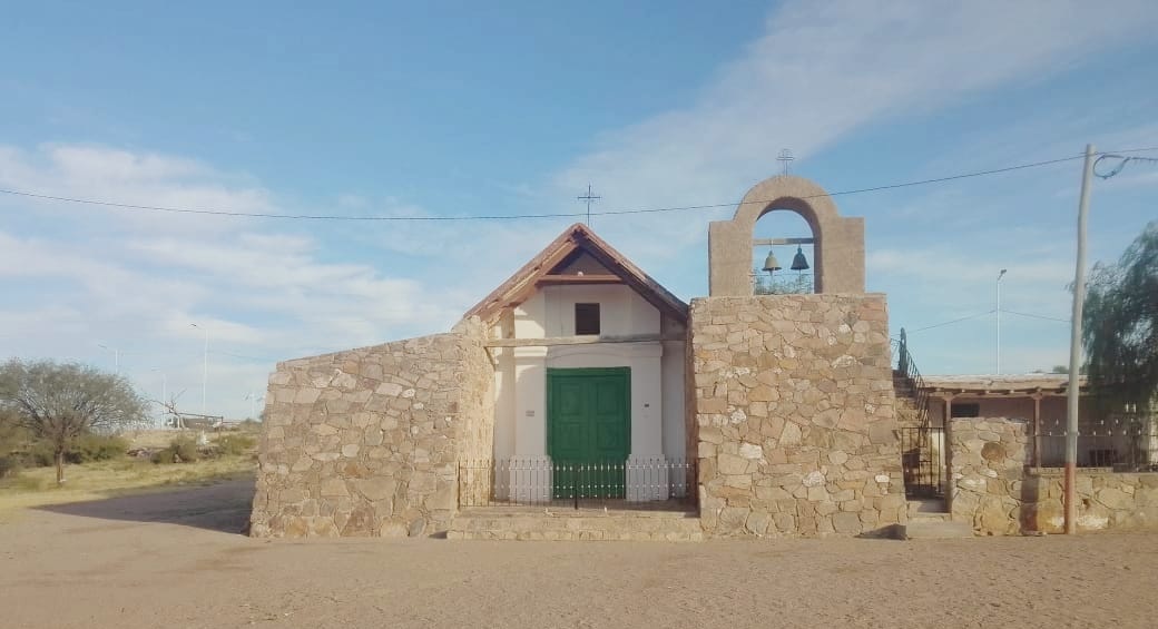 CHEPES: FIESTAS PATRONALES DE SAN ISIDRO : LIMPIEZA Y MANTENIMIENTO DE LA CAPILLA PARA CELEBRAR AL SANTO PATRONO