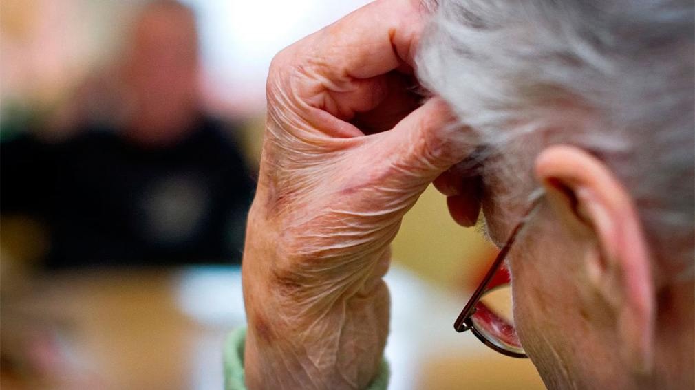 Descubren una variante genética que protegería contra el alzheimer