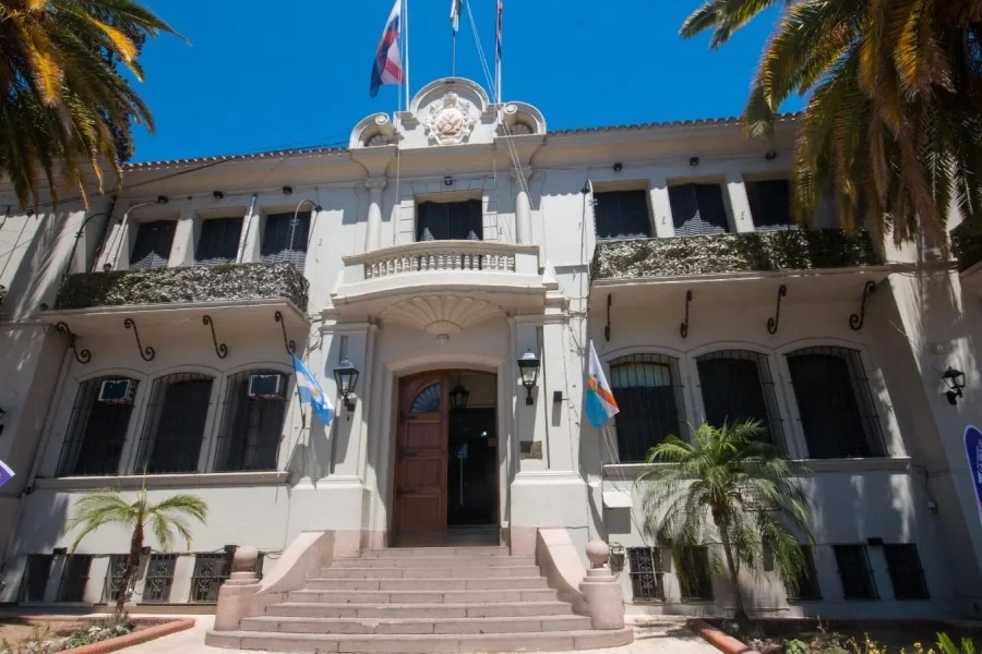 La Provincia adelanta el receso en Escuelas y Administración Pública
