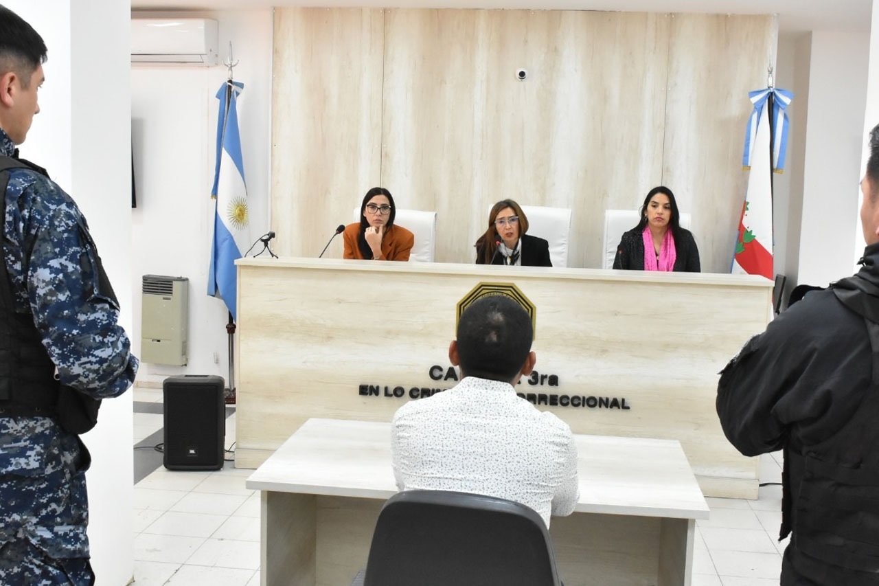 LA JUSTICIA INICIÓ JUICIO POR HURTO Y AMENAZAS CALIFICADAS EN PERJUICIO DE UNA MUJER Y SU HIJO