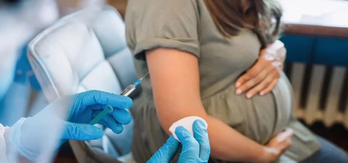 ANMAT aprobó la vacuna para embarazadas contra el virus de la bronquiolitis