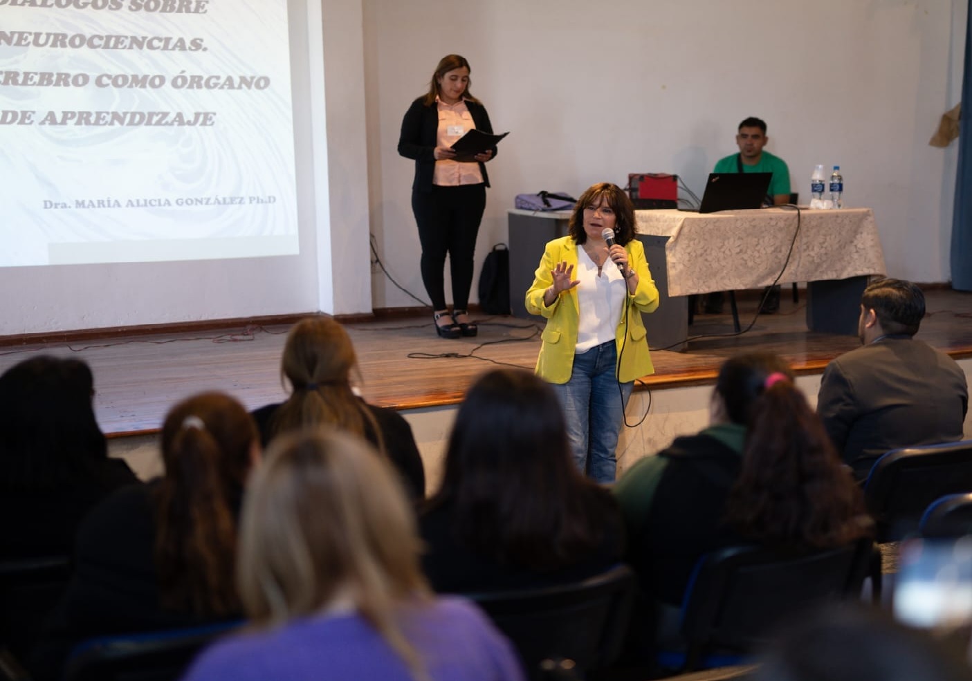 LA MUNICIPALIDAD CAPACITA A DOCENTES DEL TIAM