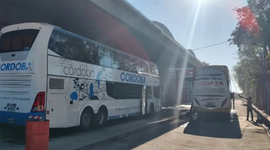 CORDOBA: HORROR ENCONTRARON UN FETO EN EL BAÑO DE UN COLECTIVO LARGA DISTANCIA 